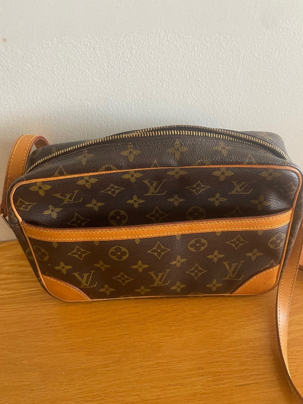 Louis Vuitton 27 trocadero bag